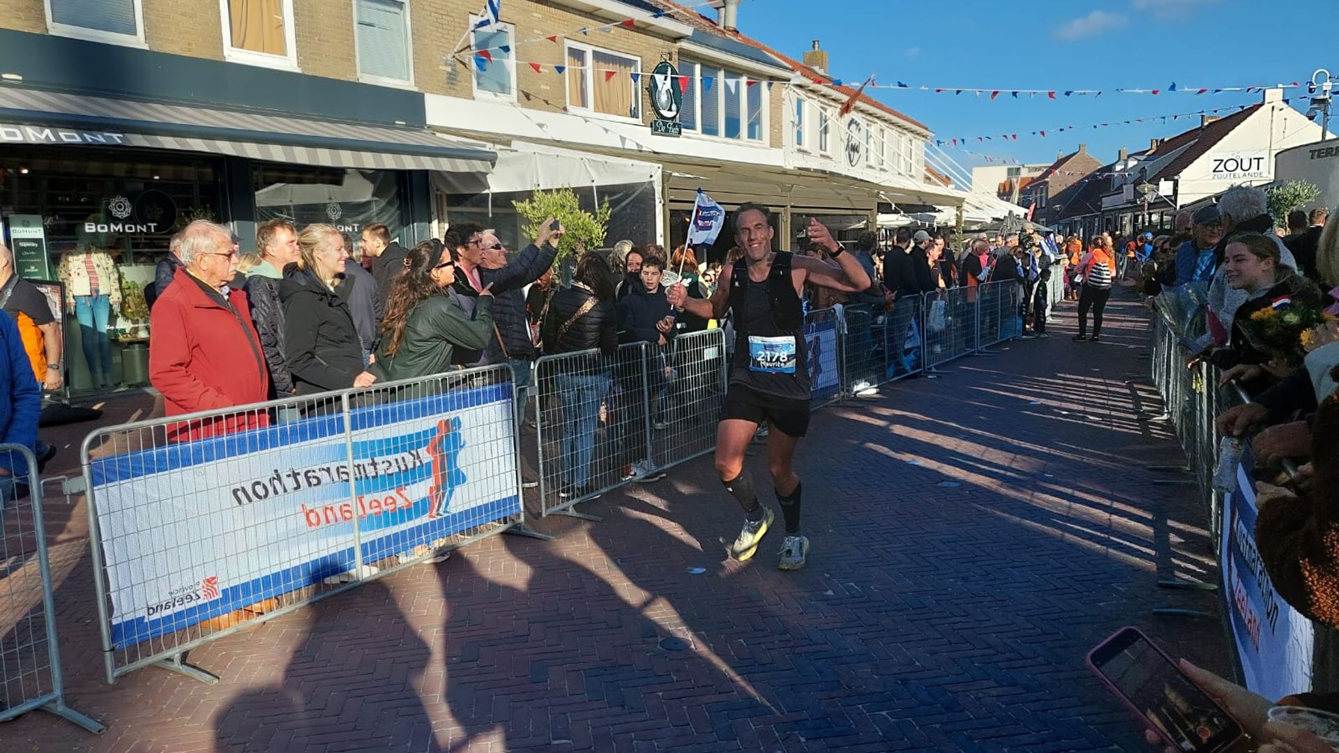 'Ze zijn al vertrokken hoor!' De boze hardloopdroom van Maurice wordt