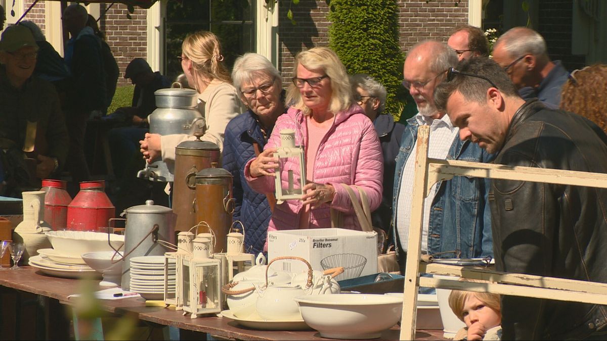 Bijzondere spullen komen boven water bij zolderverkoop in Leeuwarden