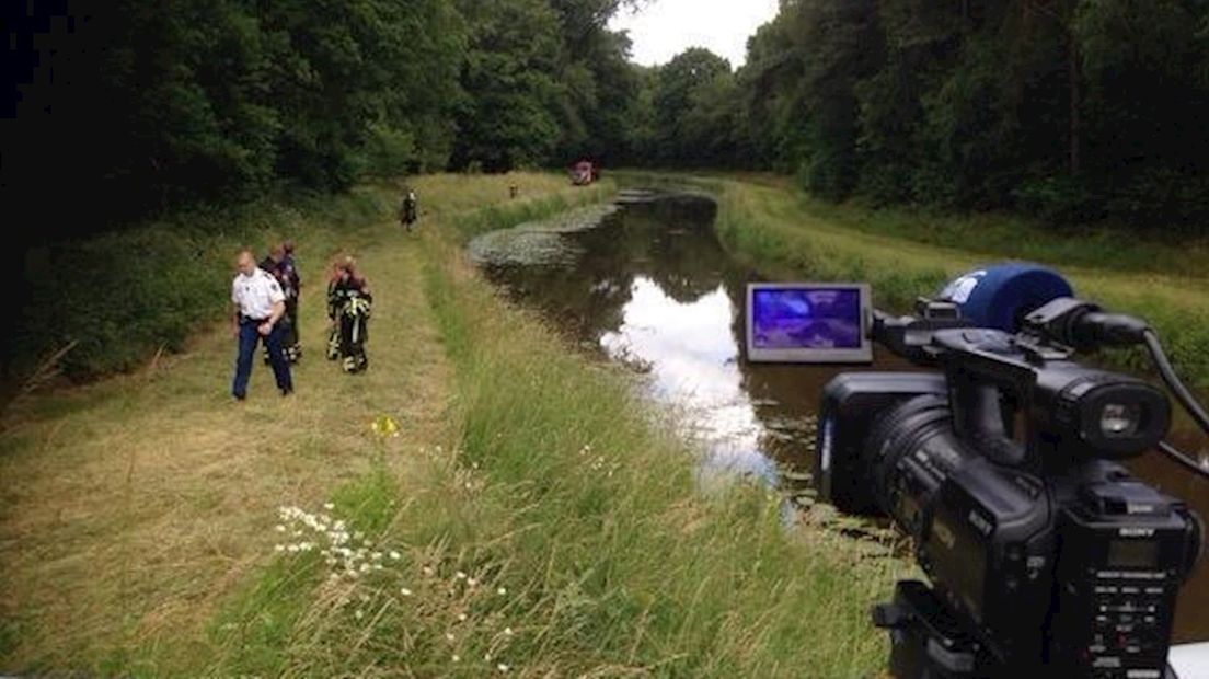 Zoekactie in beek bij Haaksbergen