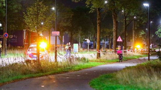 Straat in Apeldoorn volledig afgesloten voor groot politieonderzoek
