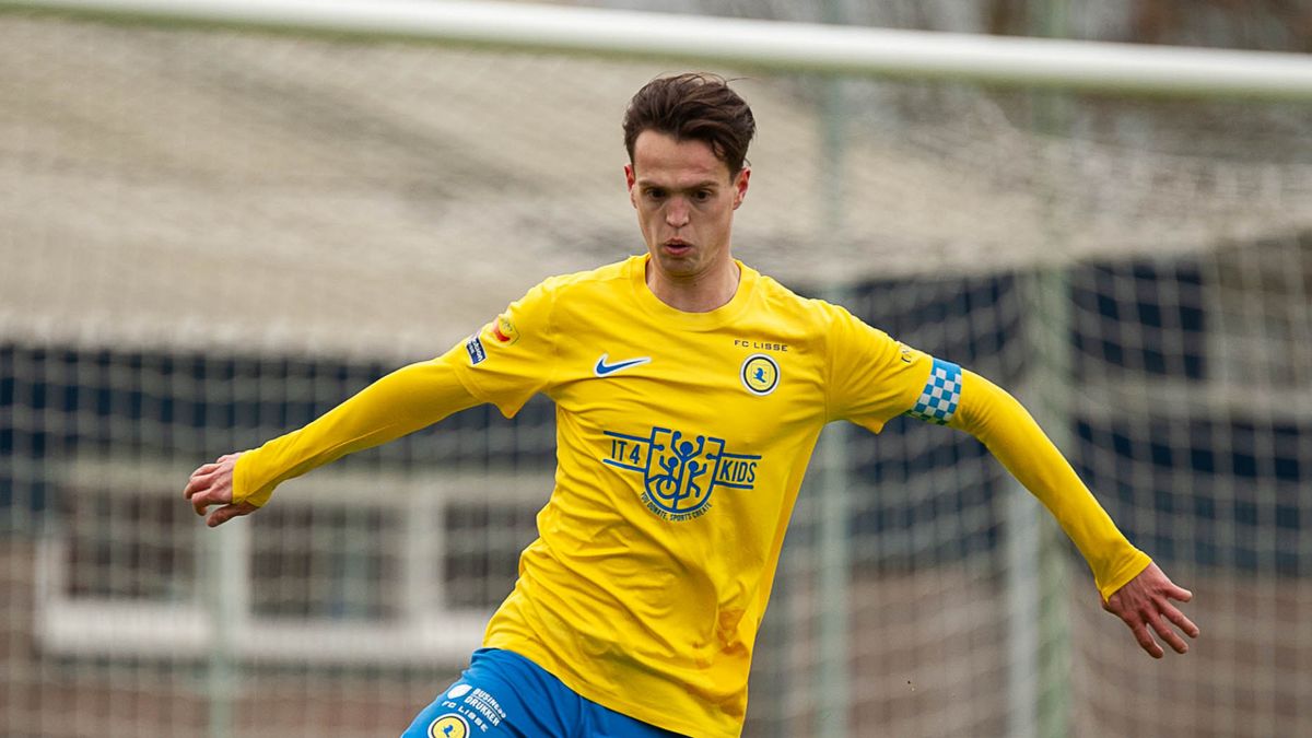 Transfercarrousel amateurvoetbal | FC Lisse verlengt contract van Kevin van der Zwet