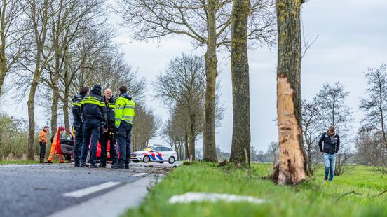 112-nieuws zaterdag 11 april: Gewonde bij eenzijdig ongeval • Brand in appartementencomplex. 112-nieuws zaterdag 11 april: Gewonde bij eenzijdig ongeval • Brand in appartementencomplex.