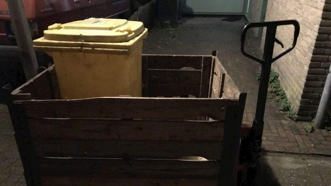 Hennepkwekerij in woning in Almelo