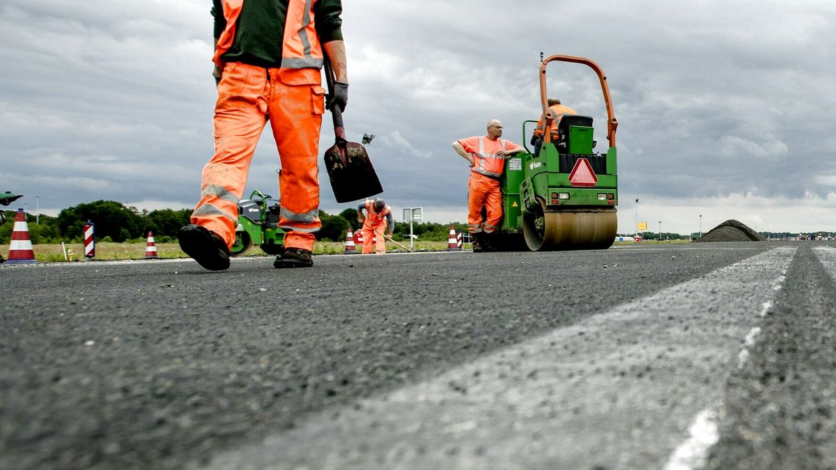 Werk aan de weg: afsluitingen bij Surhuisterveen, Spannenburg en Wolvega