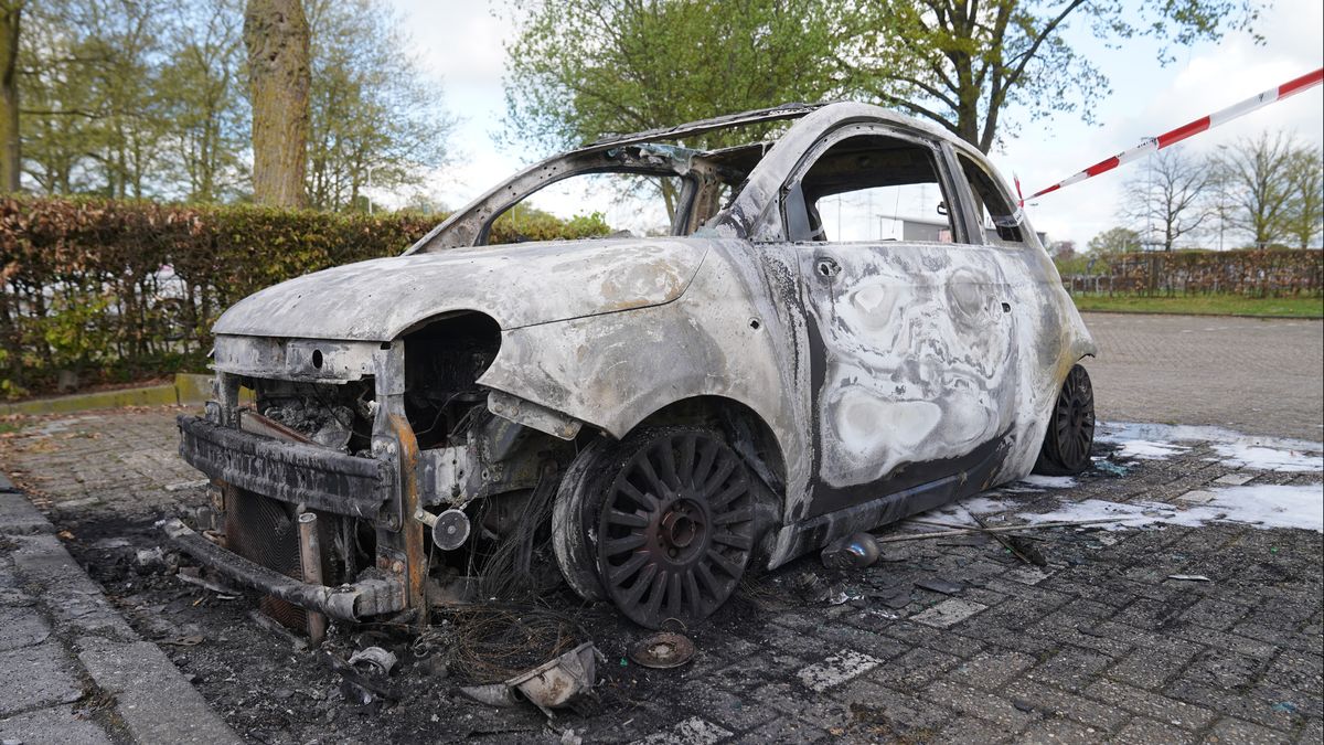 Politie worstelt met autobranden in Deventer: verdachte gepakt voor twee branden