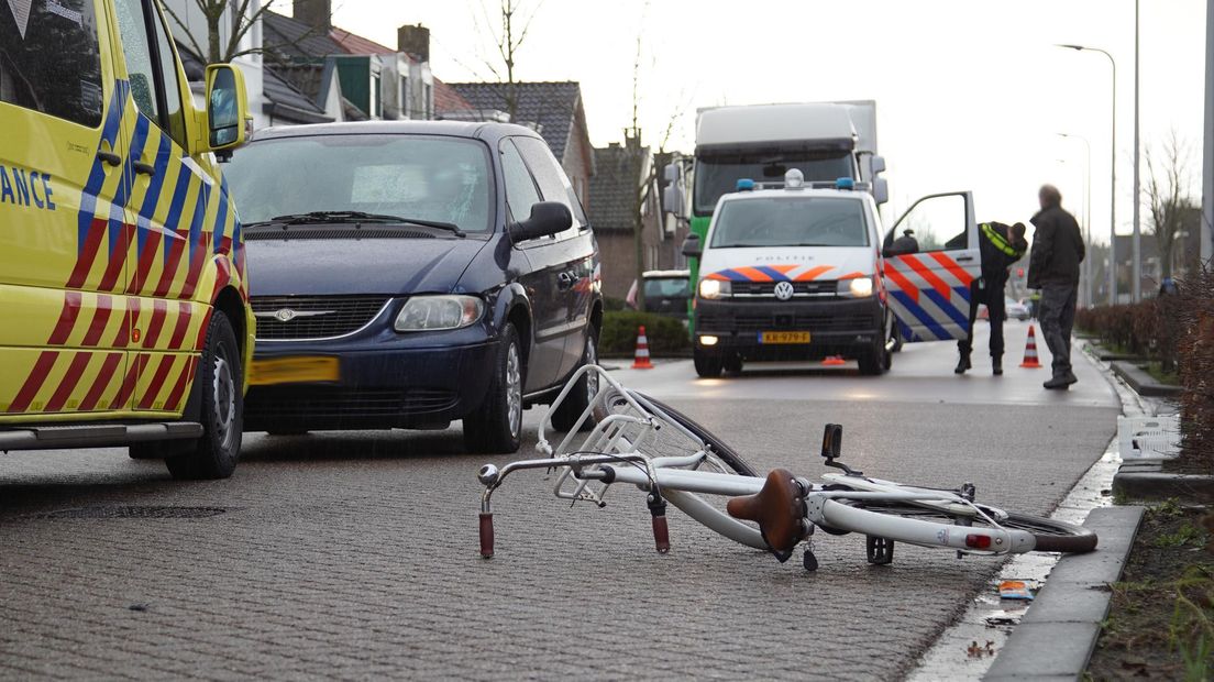 Het ongeluk gebeurde op de Groningerstraat (Rechten: Persbureau Meter)