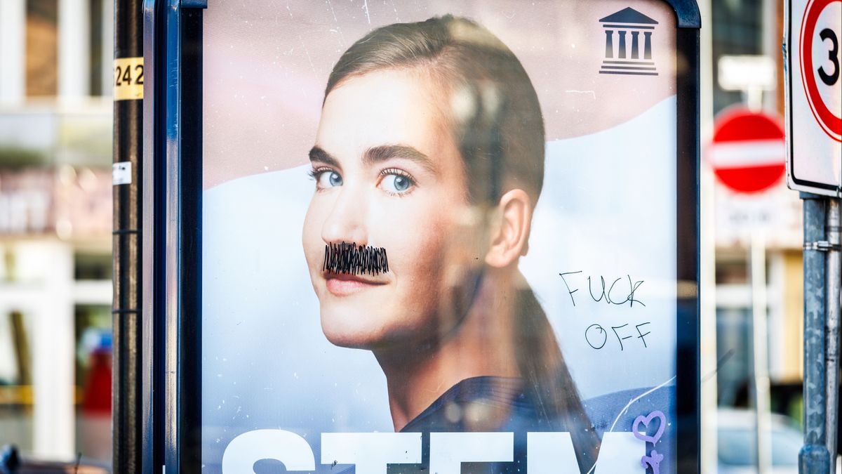 Verkiezingsborden blijven vernield worden: 'nazi' op posters Forum voor Democratie