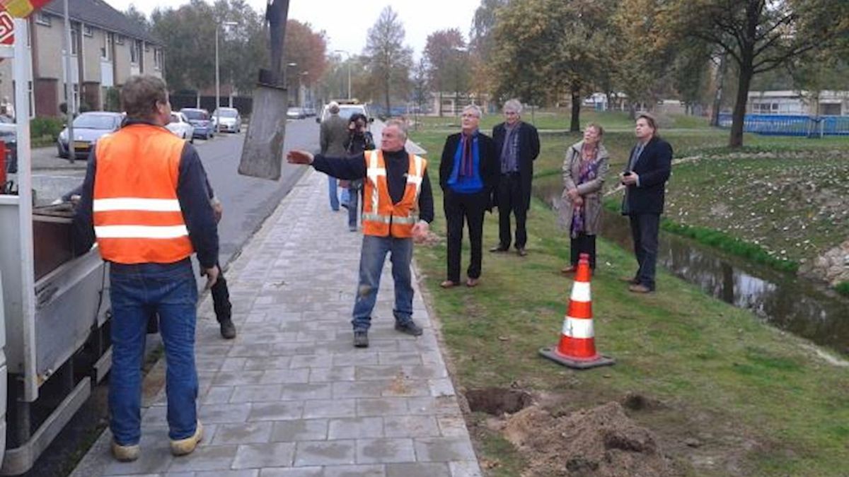 Dichterswijk Hengelo krijgt tientallen zuilen met poëzie