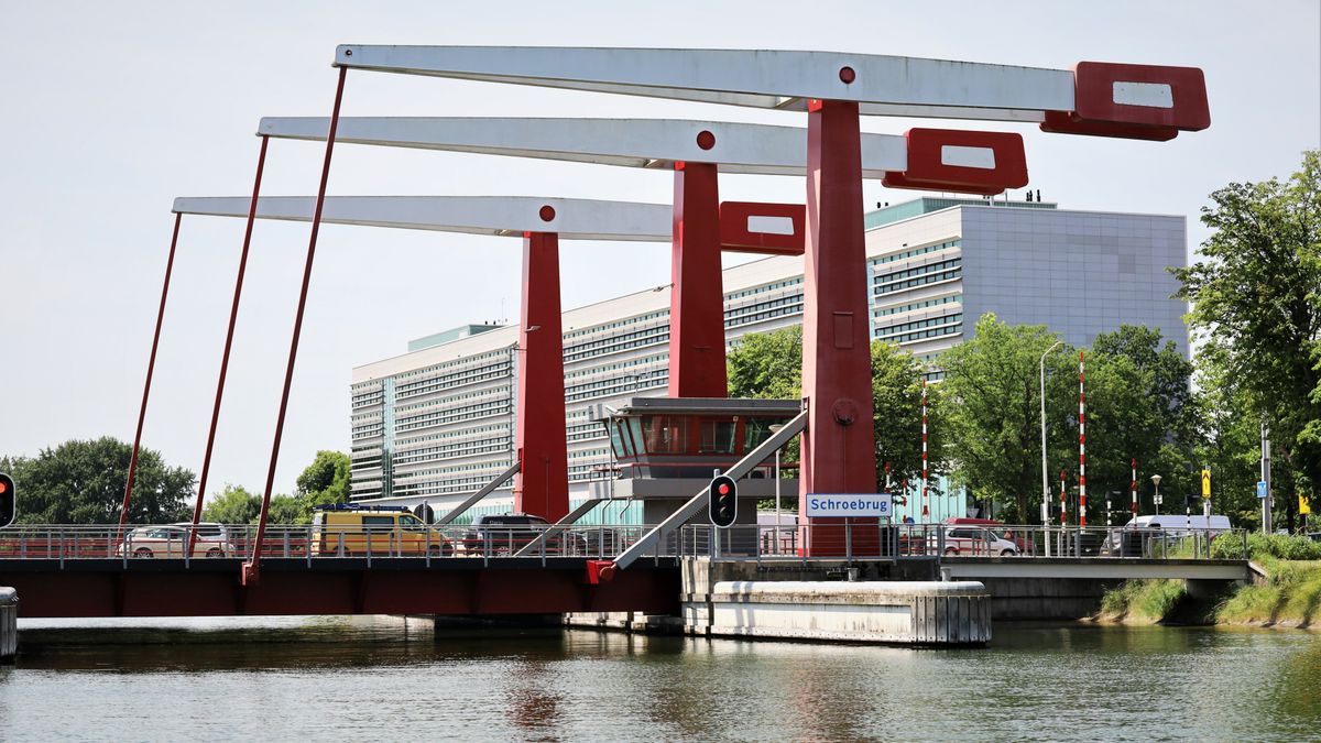 De Schroebrug in Middelburg dagenlang afgesloten