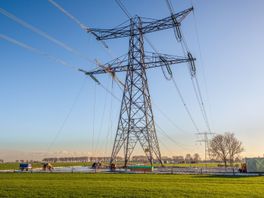 De kabels in de hoogste hoogspanningsmasten van Nederland worden vervangen