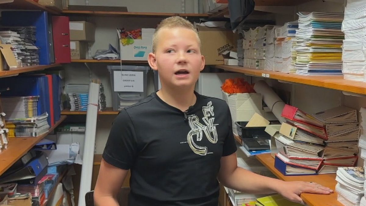Johannes is conciërge op zijn eigen school in Twijzelerheide