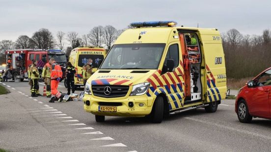 Motorrijder overleden na botsing met bestelauto. Motorrijder overleden na botsing met bestelauto.