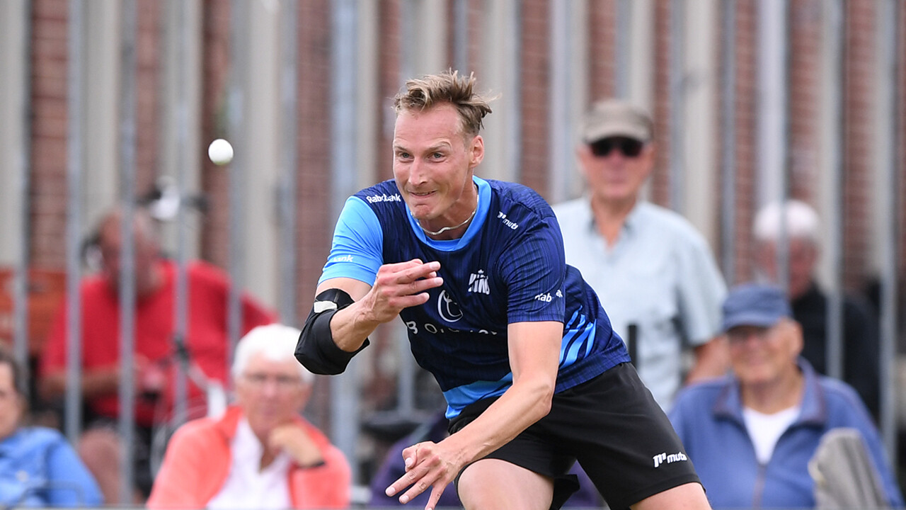 Partoer Van Zwieten wint yn Harns mei blessearre keatser | Partoer Krol sterkste yn Bitgum