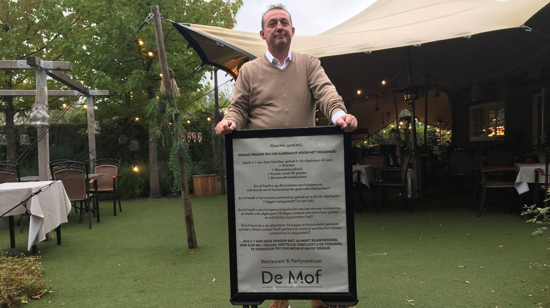 Bart-Jan van de Weide bij zijn zaak De Mof.