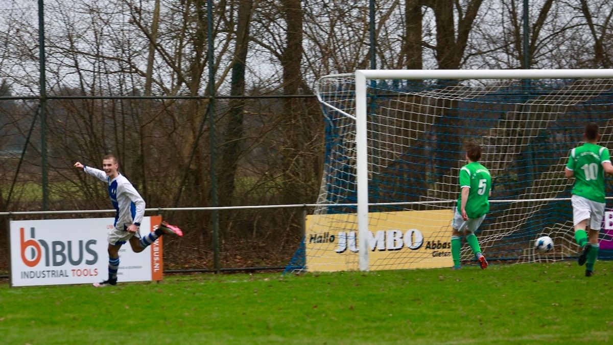 Eext in derby nipt langs laagvlieger Gieterveen