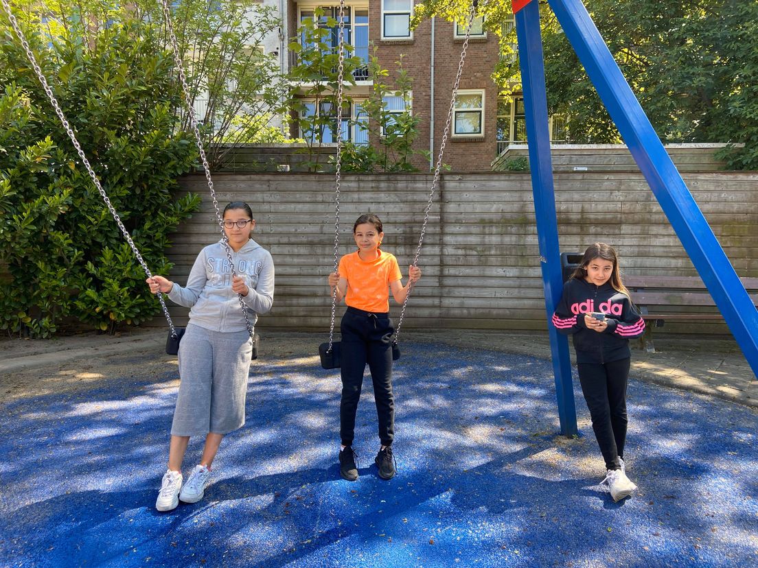 Nissa, Elif en Sara hebben hun plekje weer terug.