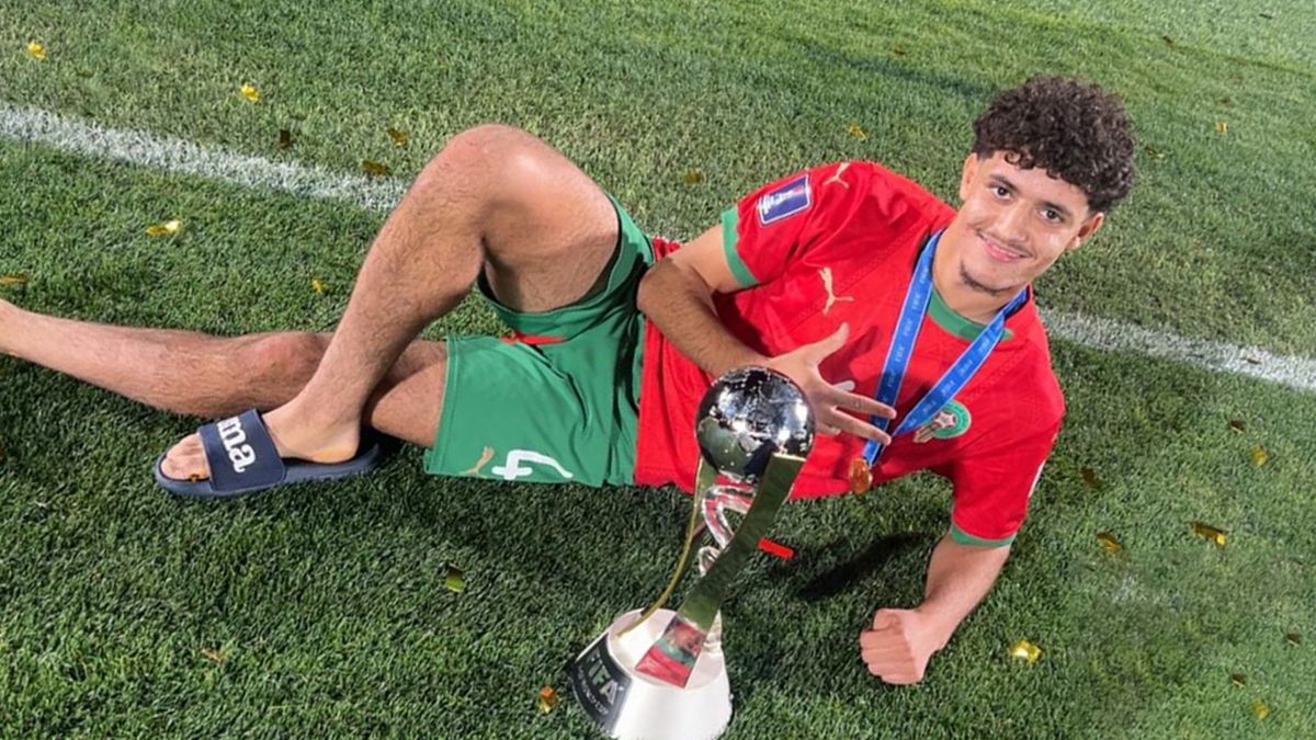 Ismaël Baouf keert als wereldkampioen terug bij Cambuur: "Het was een gekkenhuis"