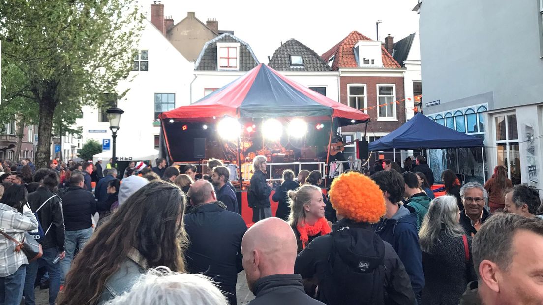 Optredens op de Asch van Wijkstraat