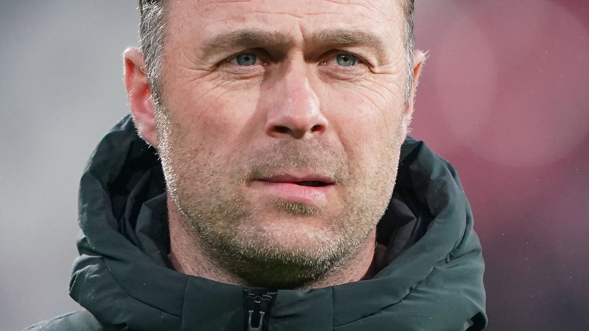 sc Heerenveen treft met AZ de koploper van de Eredivisie, volg het hier