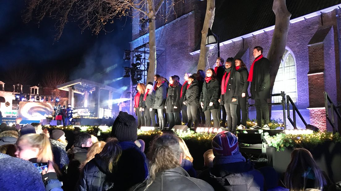 Er werd ook gezongen in Meppel (Rechten: RTV Drenthe)