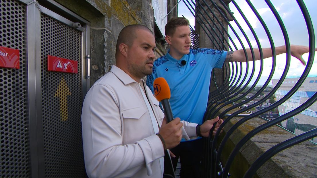 Niiwino en Jordy op de Martinitoren