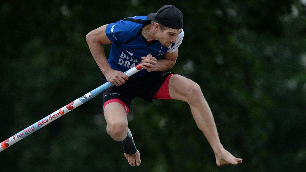 Oane Galama ljept met 21,12 meter het verst in It Heidenskip