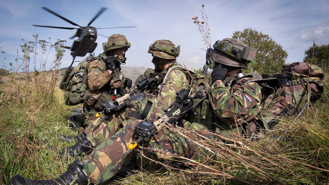 Een archieffoto van een oefening van de Luchtmobiele Brigade