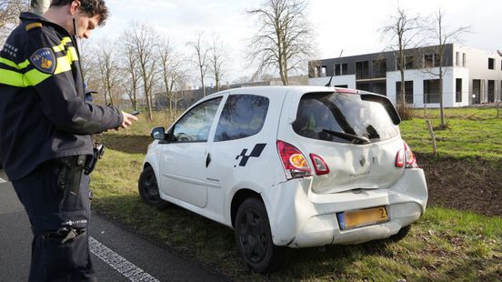 Gewonde bij botsing op N862 bij Nieuw-Dordrecht. Gewonde bij botsing op N862 bij Nieuw-Dordrecht.