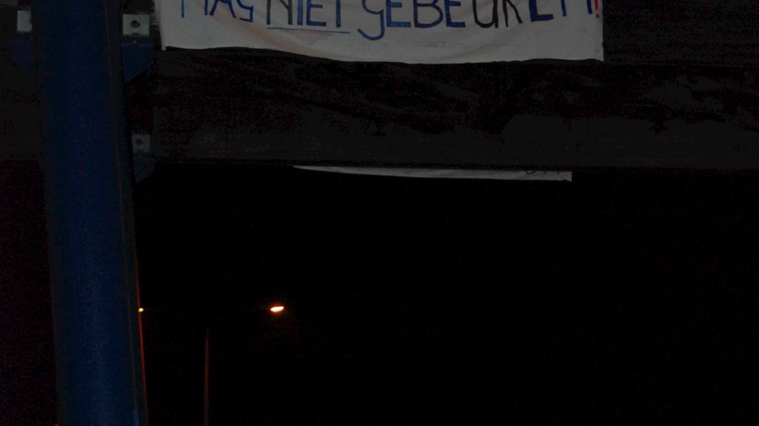 Spandoek op loopbrug