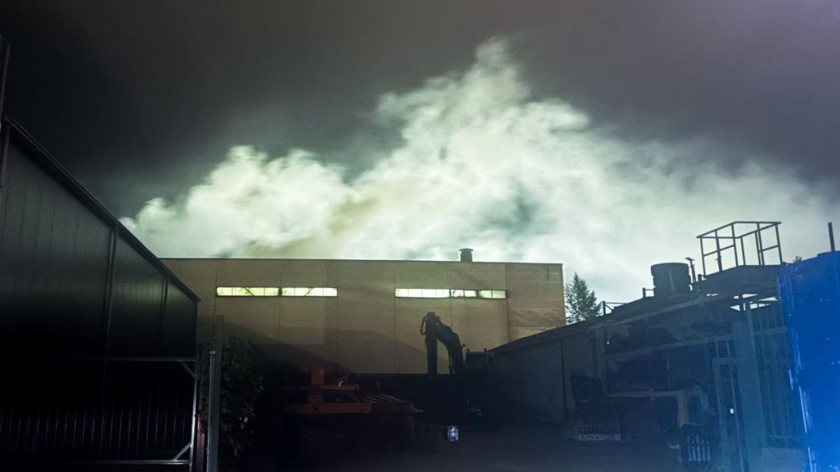 Brand bij afvalverwerker in Haaksbergen