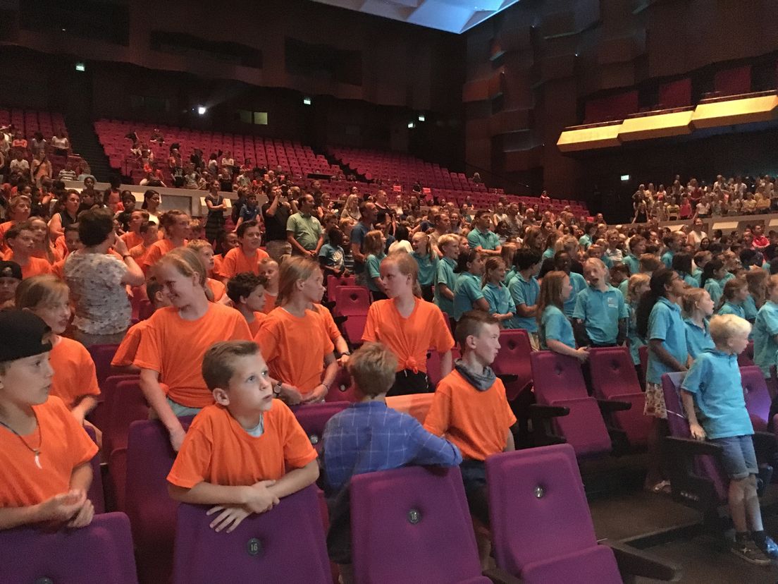 Schoolklassen zingen mee met het Rotterdam Philharmonisch Orkest