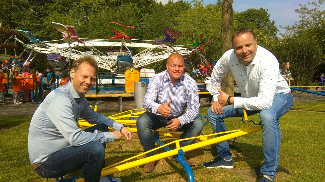In het midden Herman Jasper, samen met Jeroen Kolhoff en Henri Frijlink van de Bikkel Groep (Rechten: Bikkel Groep)