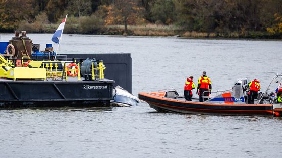 Persoon uit rivier gered na omslaan bootje