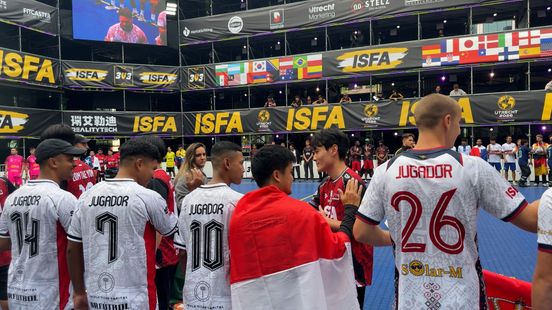 Straatvoetballers uit 28 landen openen WK in Utrecht Home