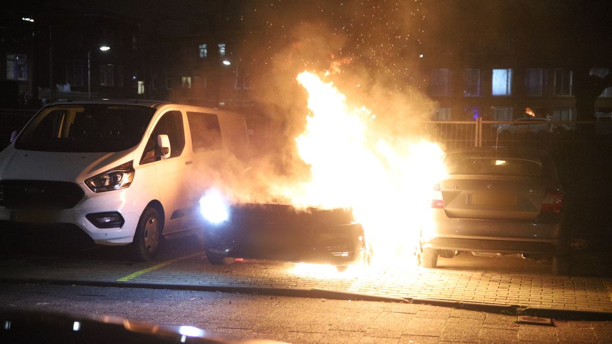 Twee autobranden richten grote schade aan
