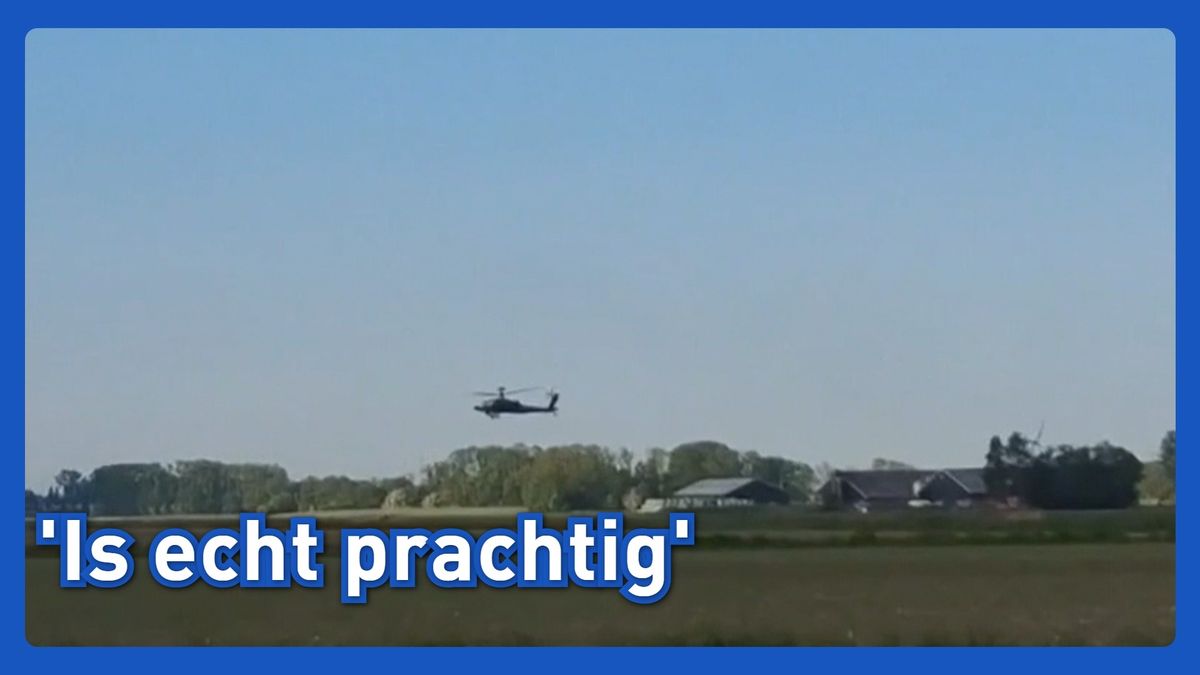 Laagvliegende gevechtshelikopters boven Warffum
