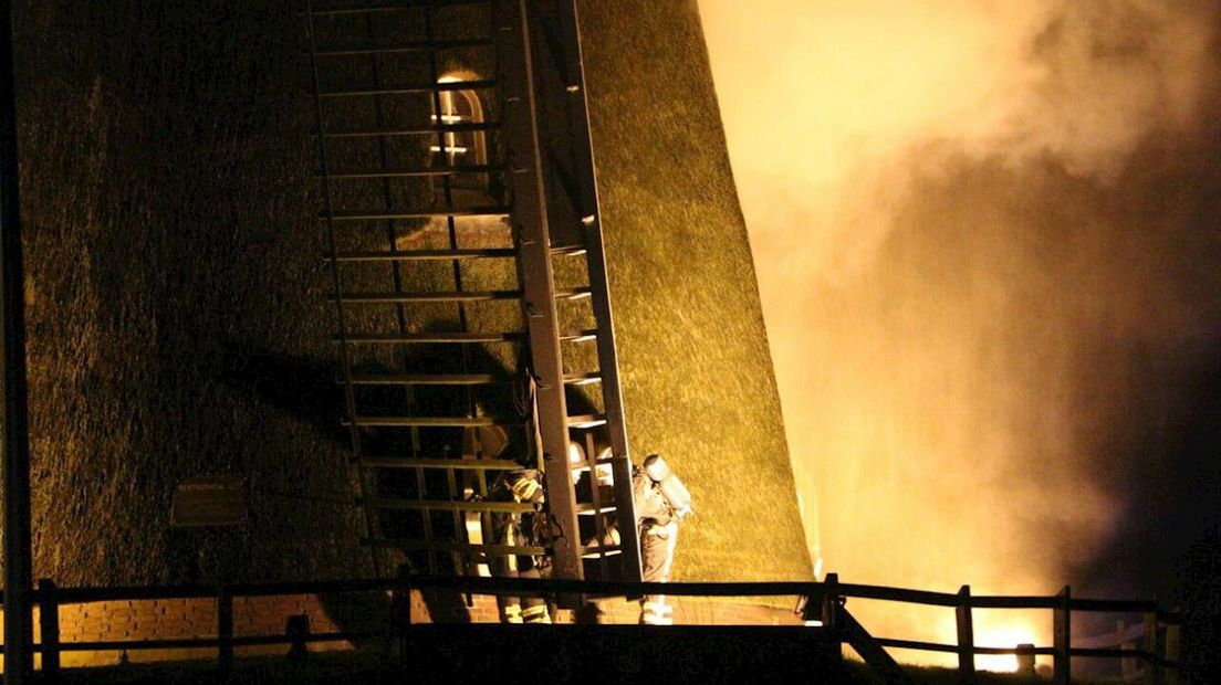 Brand in monumentale Lonneker molen