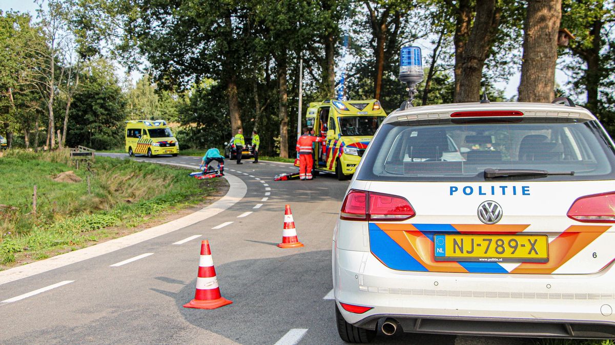 UPDATE: Twee Drachtsters ernstig gewond na motorongeluk in Opeinde