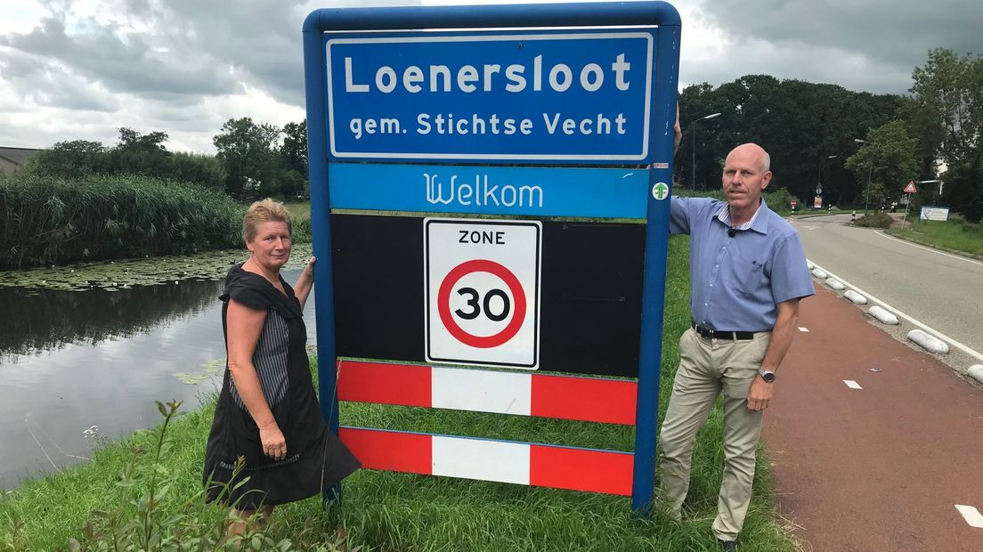 De dorpsraad in Loenersloot is niet blij met alle plannen met het dorp