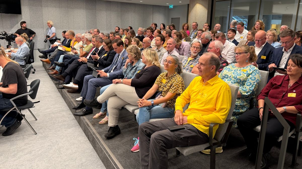 Live debat kernenergie: 'Haal vandaag nog voorkeursrecht op grond in Eemshaven eraf'