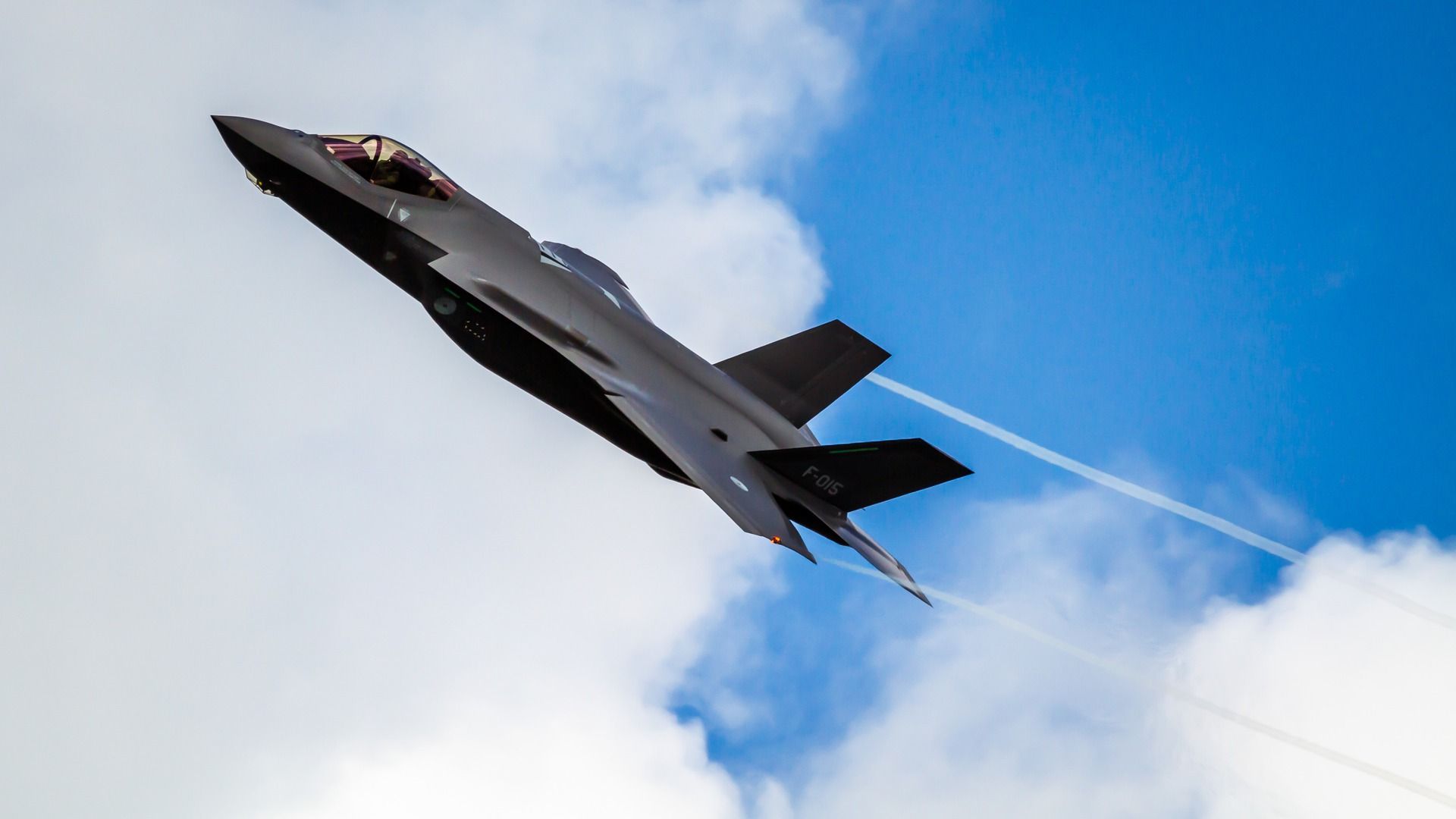 In F-35 fan de Ljouwerter fleanbasis