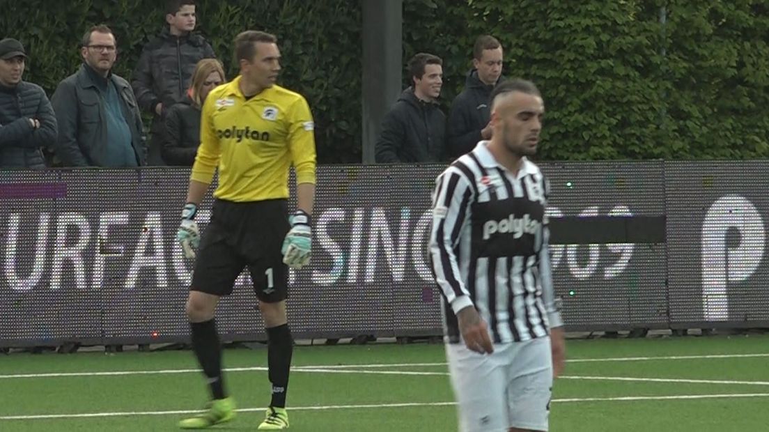 Het vonnis van drie punten in mindering is keihard aangekomen bij Achilles'29. En daar kwam ook nog eens een 5-1 nederlaag tegen Jong PSV overheen.