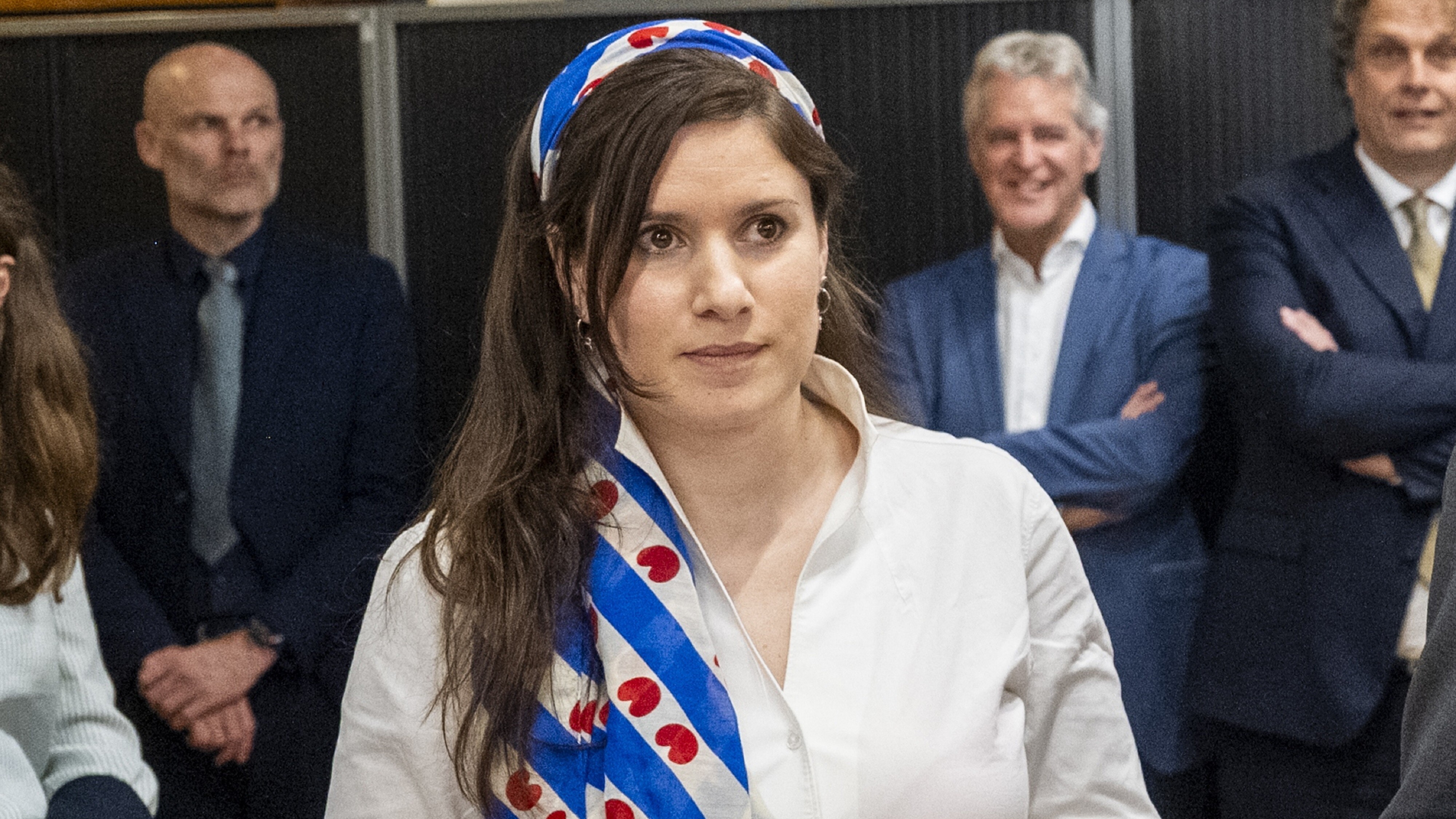 Deputearre Eke Folkerts by de presintaasje fan de Bestjoersofspraak Fryske Taal en Kultuer