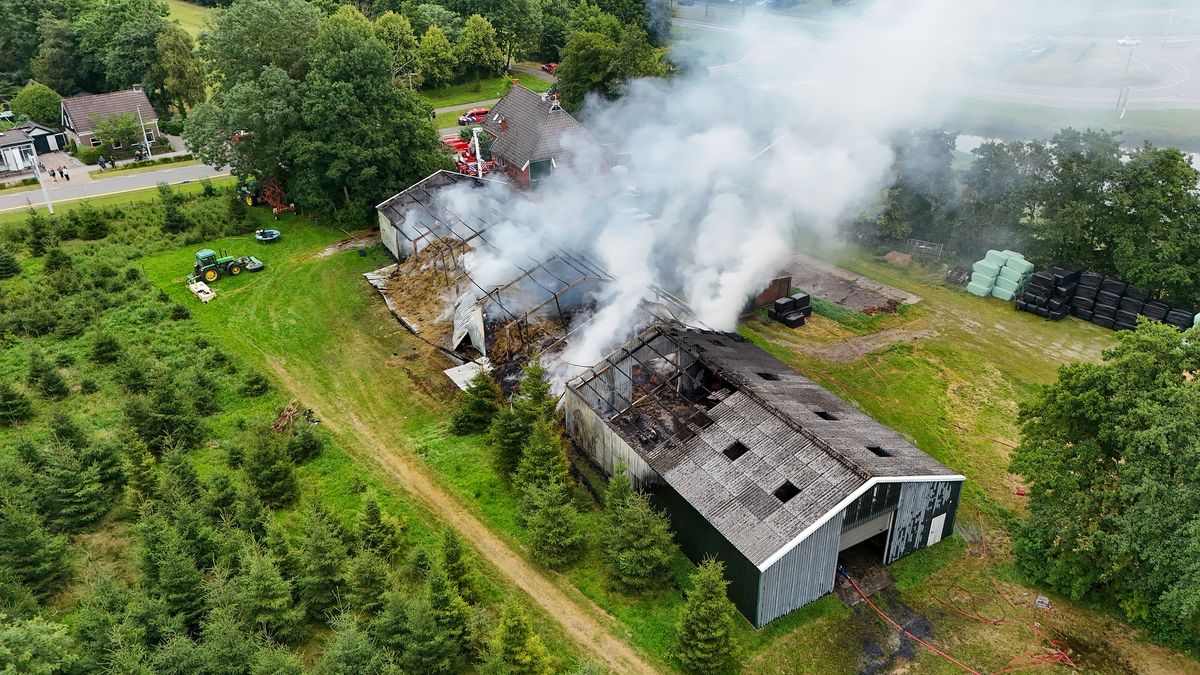 Persoon gewond bij uitslaande brand in loods Opeinde