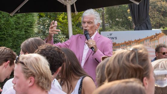 'Hij was maar een clown': Baarn omarmt Ben Cramer na kritiek Home