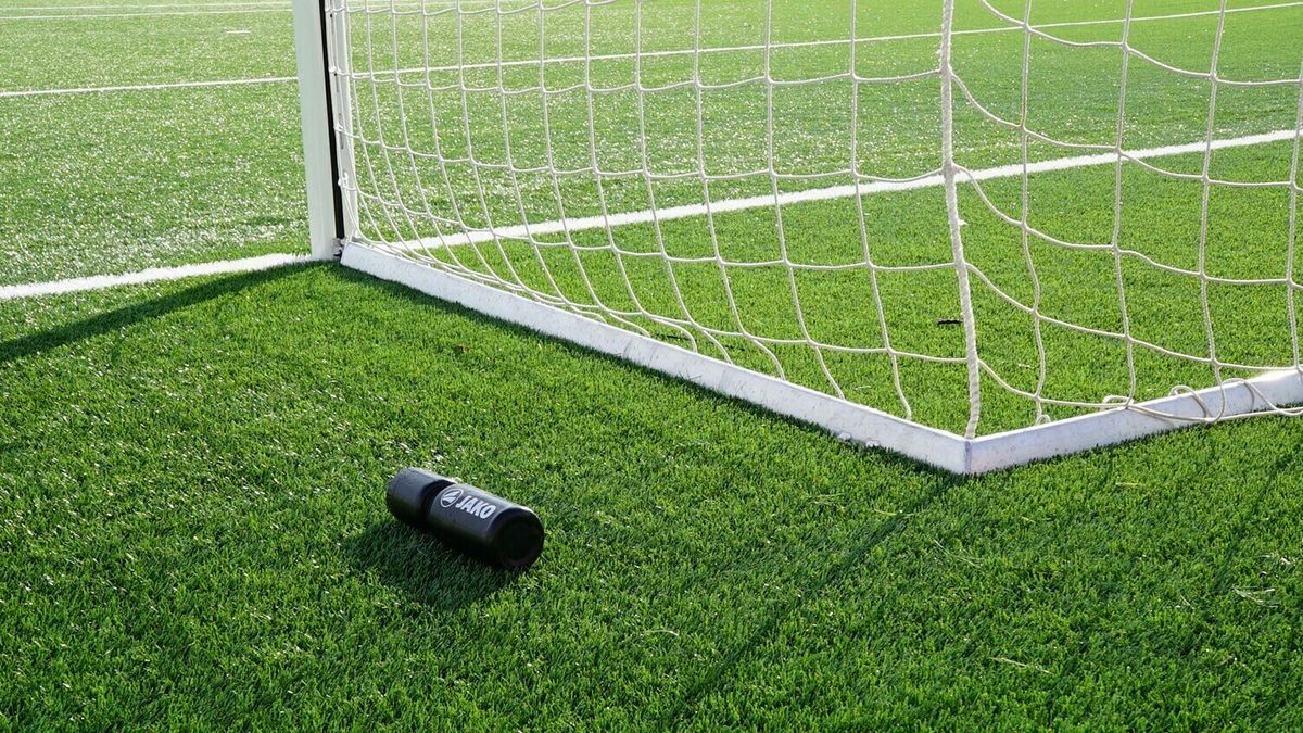 Strijd tussen Hoogeveen en Staphorst duurt voort; HZVV onderuit bij Heino