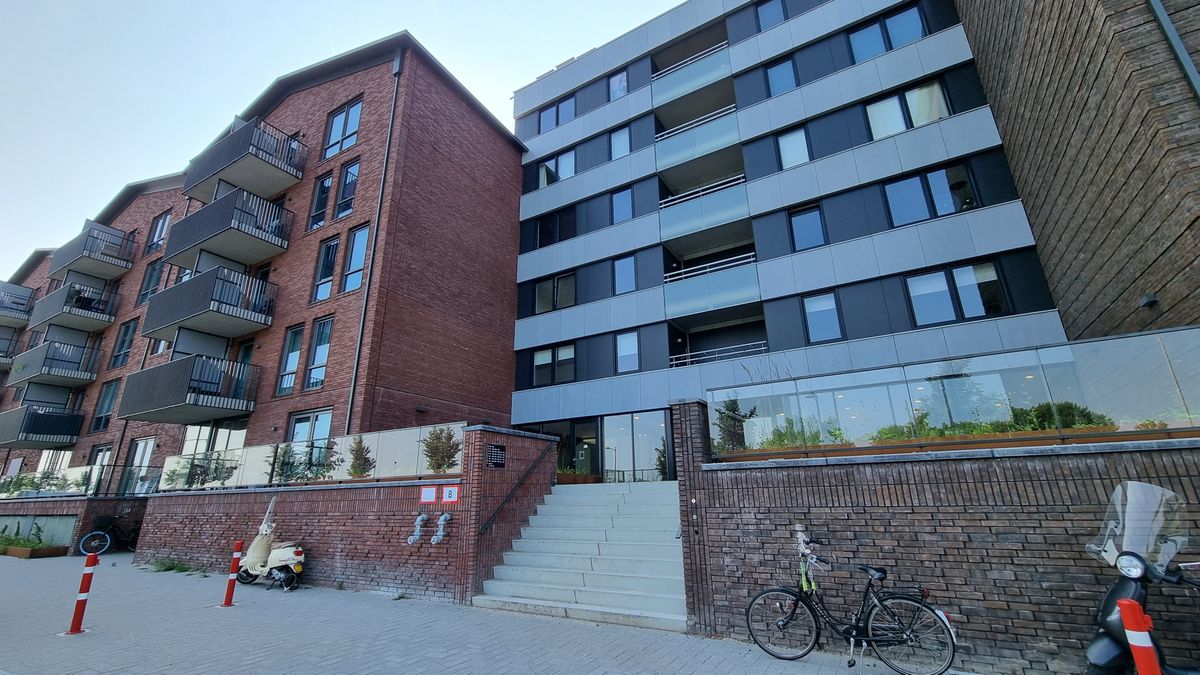 Nieuwbouwcomplex speciaal voor ouderen nog steeds 'ongeschikt voor ouderen': 'Een groot drama'