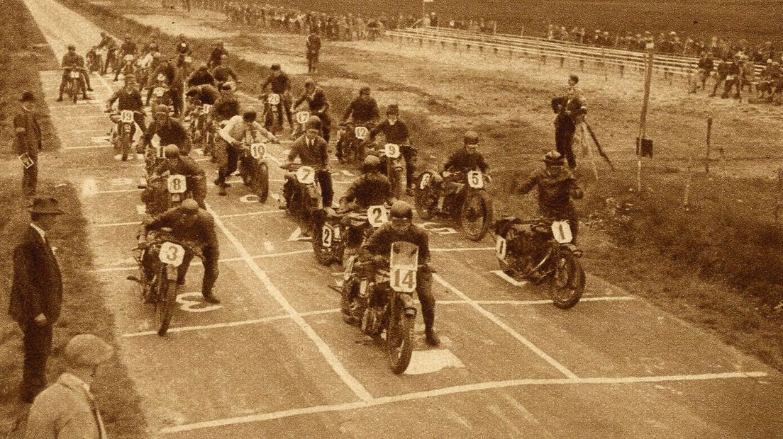 De start- en finishlijn in 1928