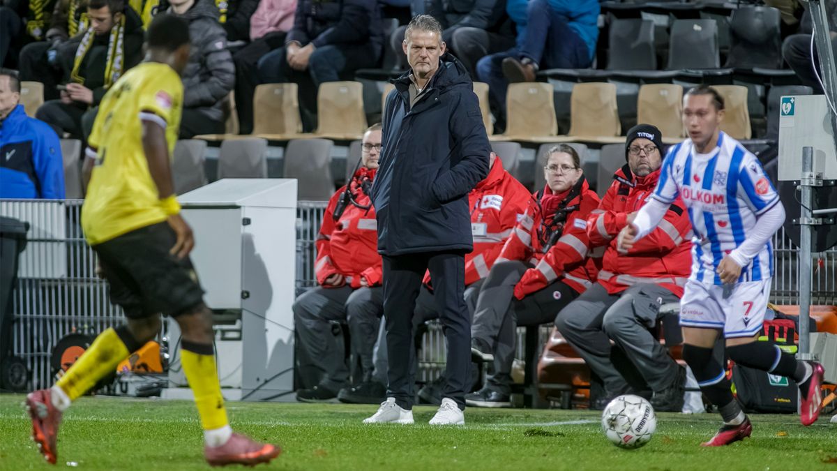 Uneken na bekeruitschakeling: 'Op beslissende momenten maken we het Heerenveen niet moeilijk'