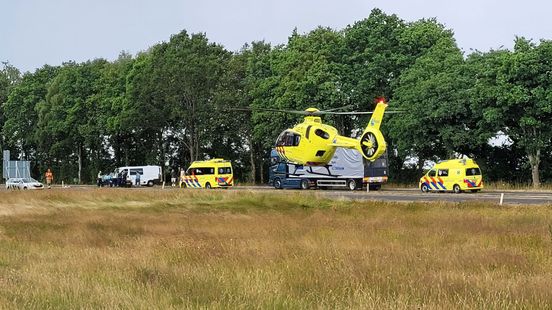 Gewonde bij ongeluk op oprit A28 bij Assen. Gewonde bij ongeluk op oprit A28 bij Assen.
